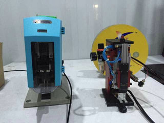 標簽膠釘機