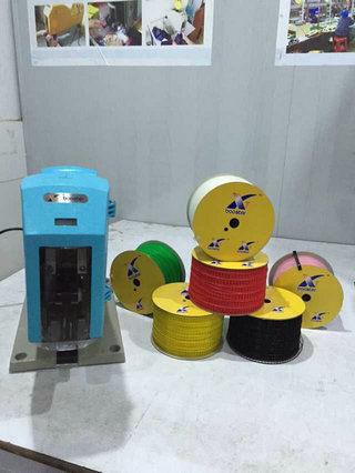 標簽膠釘機